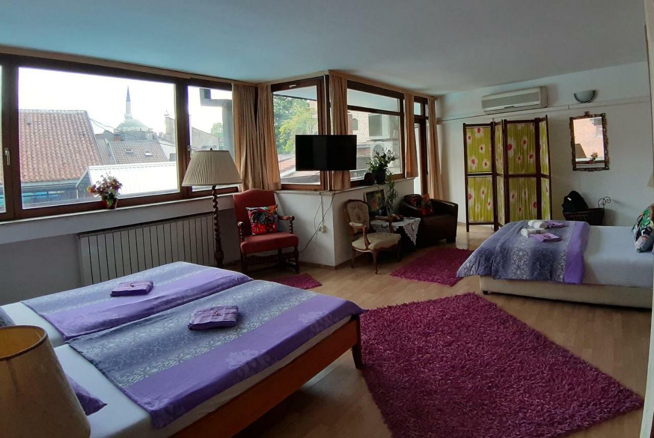 Hostel Pansion Lion SJJ Eksteriør bilde